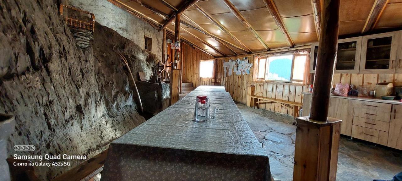 Guest House Tsasne Omalo المظهر الخارجي الصورة