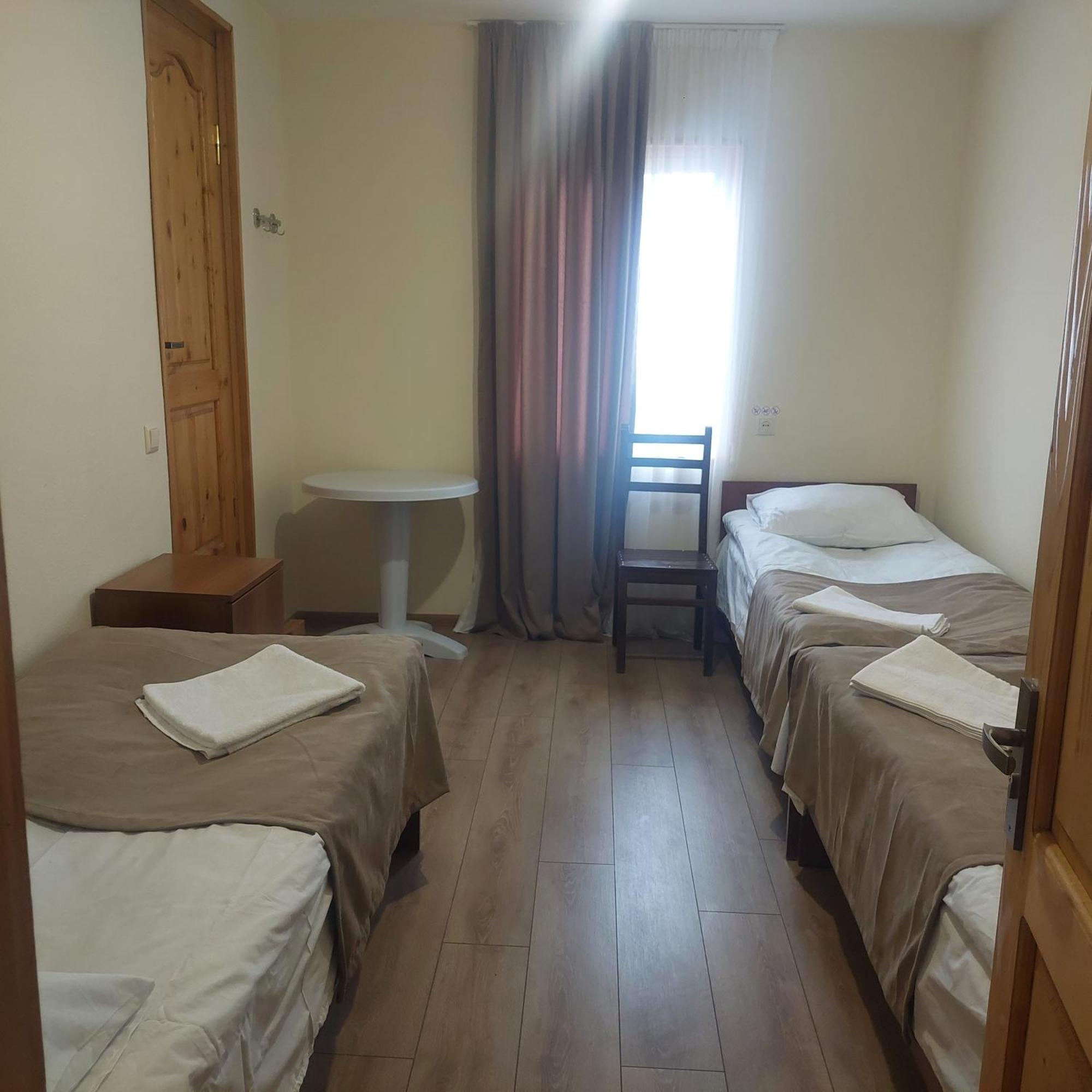 Guest House Tsasne Omalo المظهر الخارجي الصورة