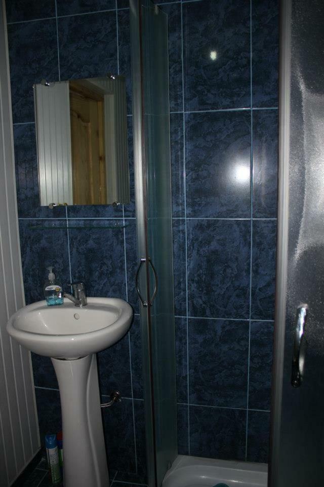 Guest House Tsasne Omalo المظهر الخارجي الصورة
