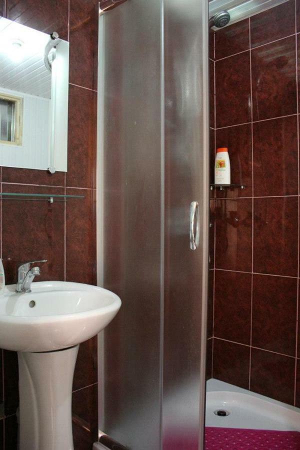 Guest House Tsasne Omalo المظهر الخارجي الصورة